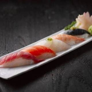 5pcs Assorted Sushi
