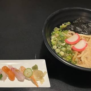 5pc of Sushi & Tanuki Udon